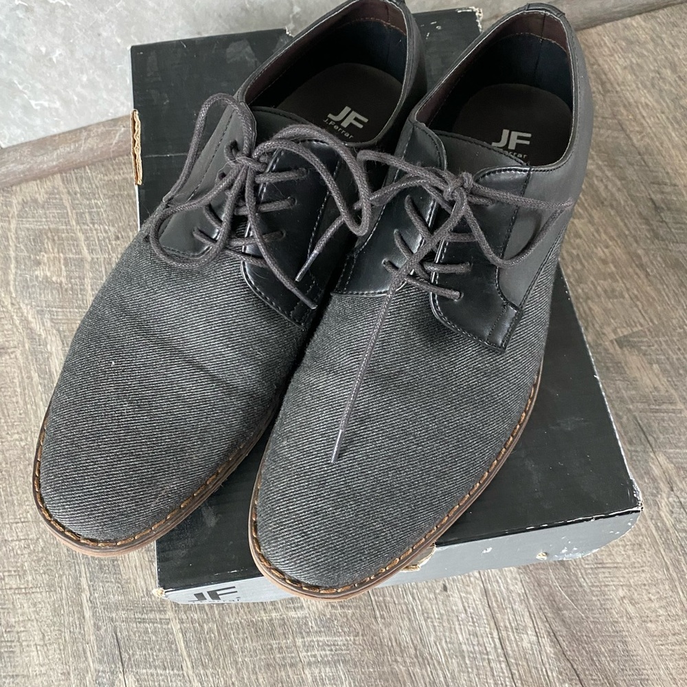 EUC men’s dress shoes perfect for spring events and summer weddings!